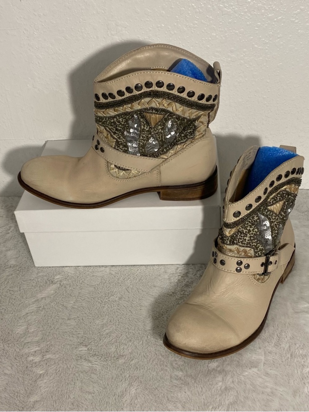Naughty Monkey Lysandra Beige Leather Ankle Boots Women’s Size 9
